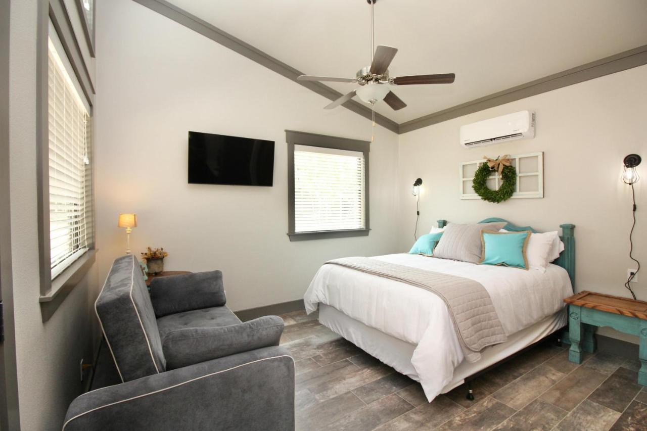 Green Acres Cottages - New Braunfels Suite Wimberley Buitenkant foto